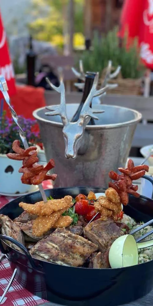 zapferl-alm-skihutte-wanderhuette-muehlbach-hochkoenig-010 Regionale Schmankerl in der Pfanne